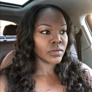 Meet your Posher, Selena